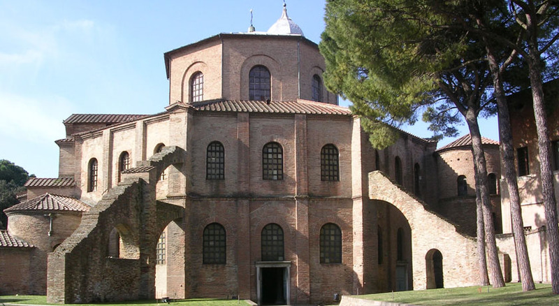 basilica_di_san_vitale_diurno.jpg